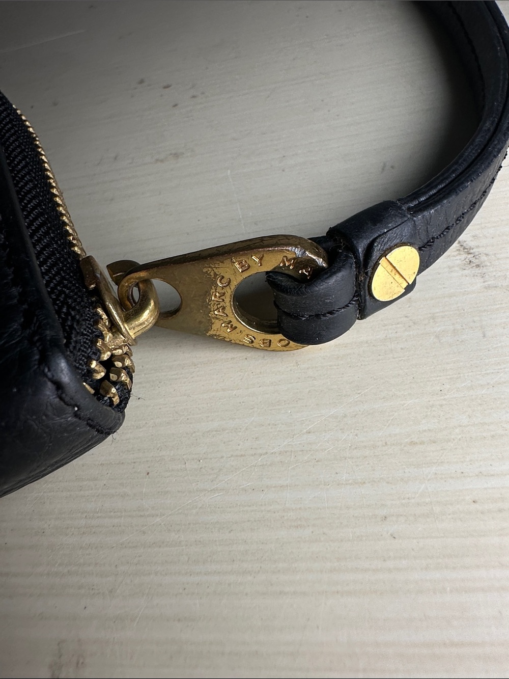 Marc by Marc Jacobs Black Leather work wear Wristlet Wallet with Gold details - Picture 2 of 12